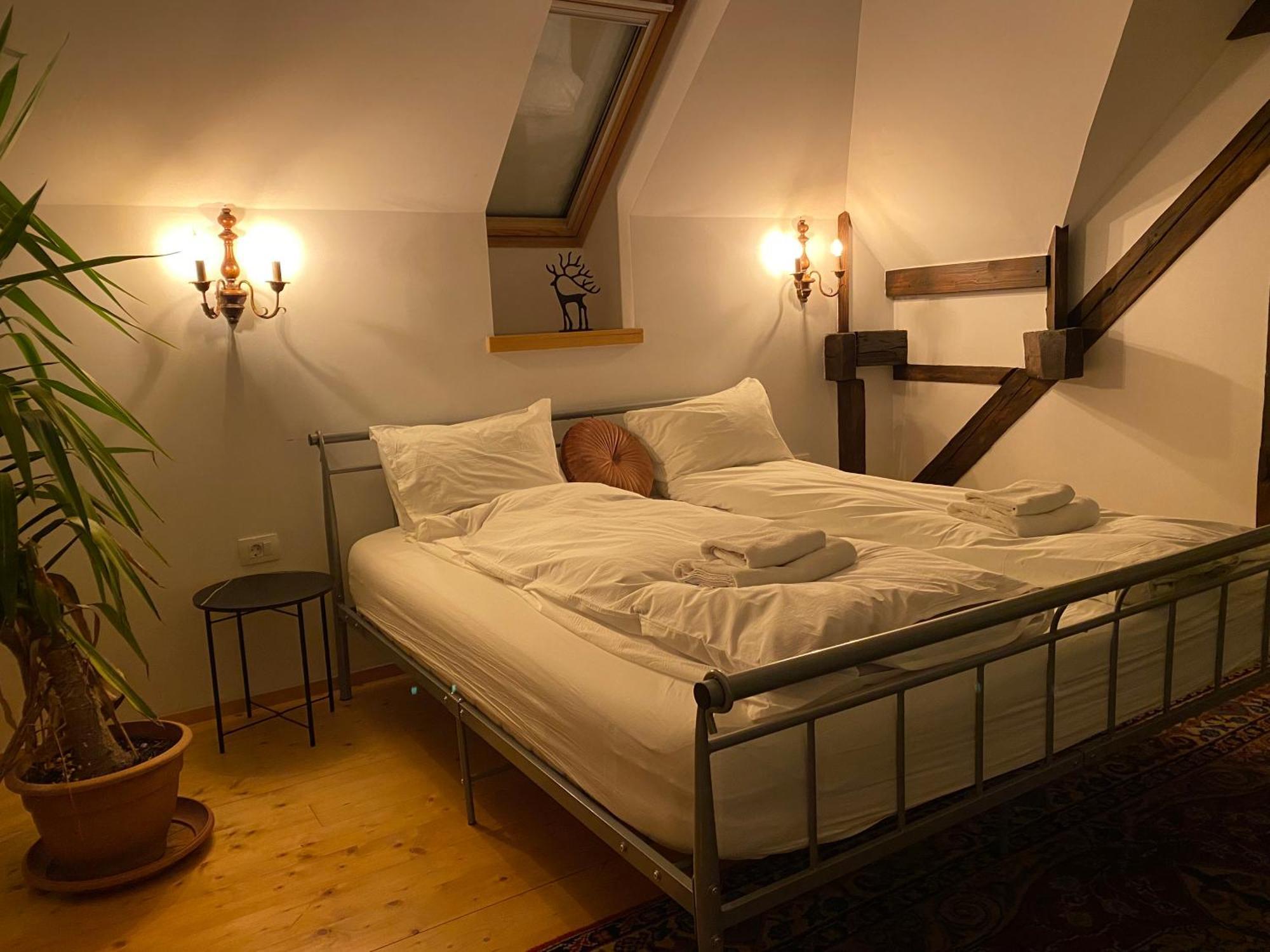 Rose'S Oldtown Apartment Brassó Kültér fotó