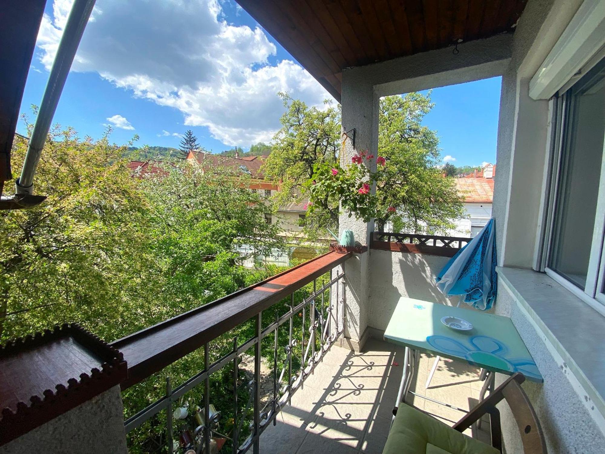 Rose'S Oldtown Apartment Brassó Kültér fotó